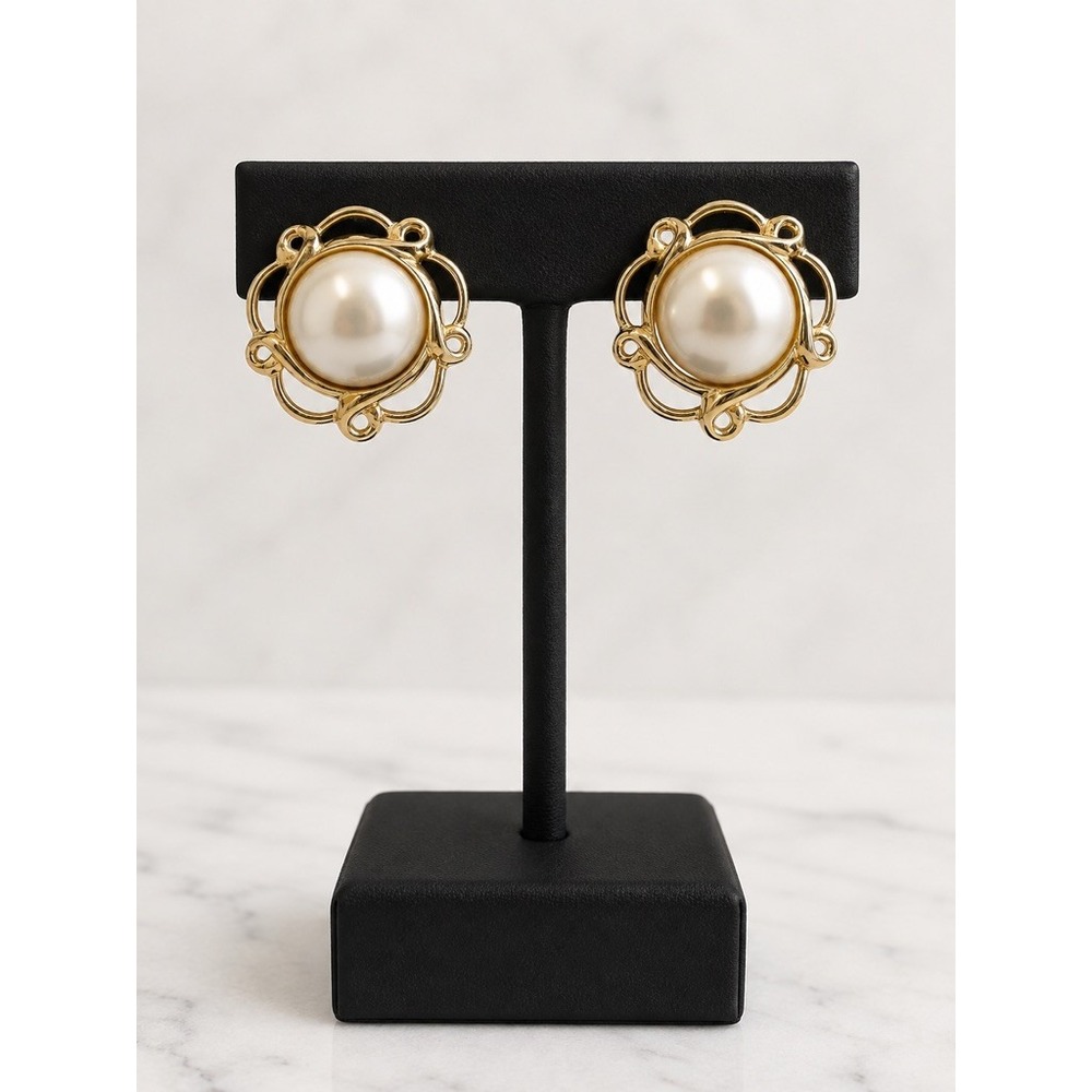 Vintage Gold Tone Faux Pearl Clip On Earrings Floral Statement Scalloped